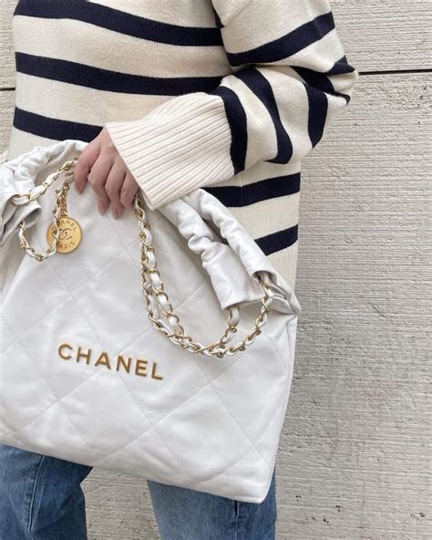 Chanel bag 22 price